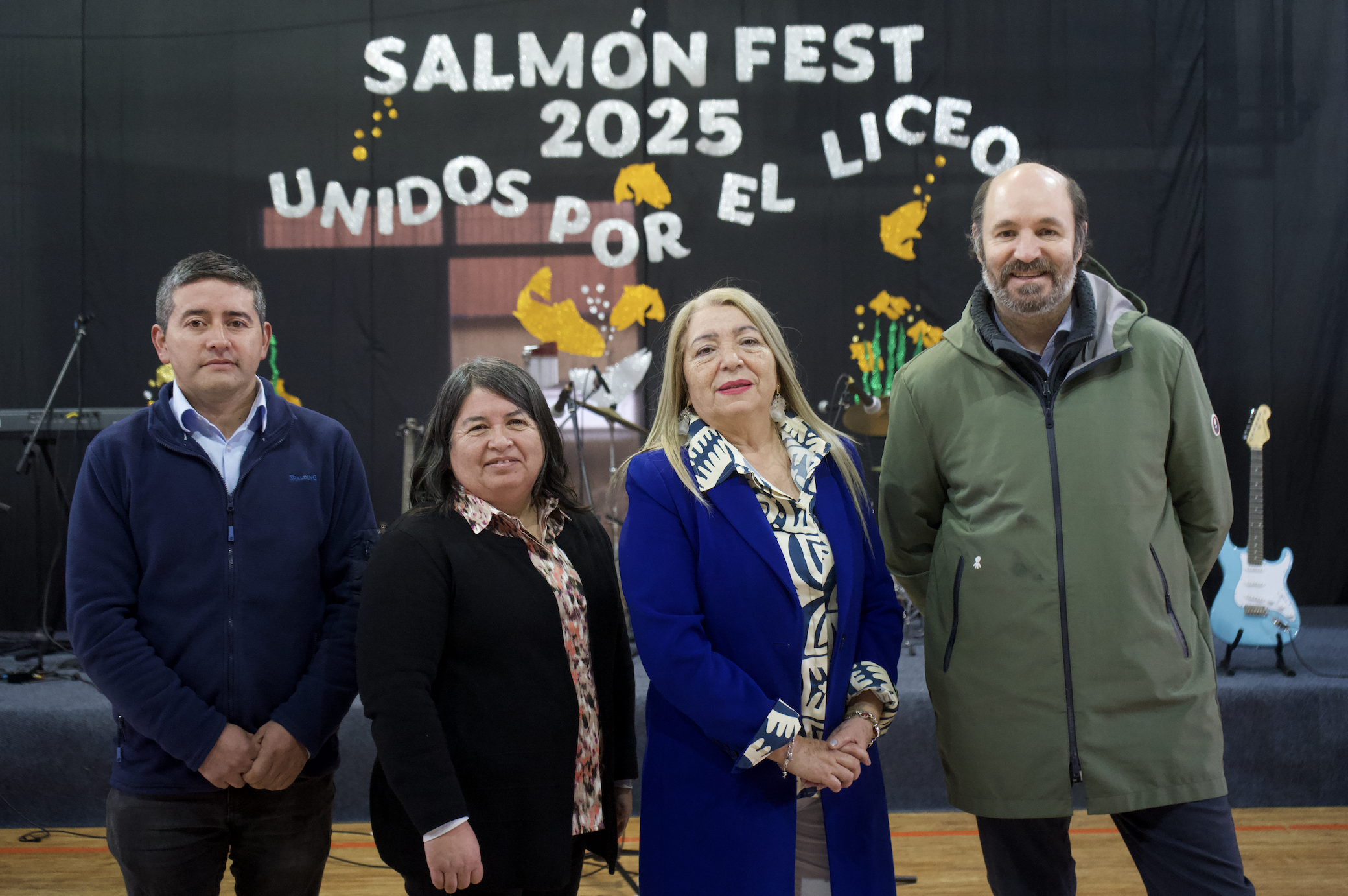 Salmon fest: comunidad, municipio y empresas salmoneras se unen para apoyar la reconstrucción del Liceo de Hornopirén